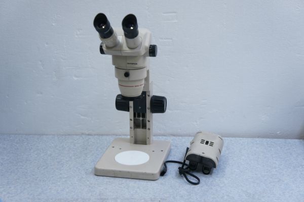 OLYMPUSの顕微鏡の特徴とは？あらゆるモデルを買取中。